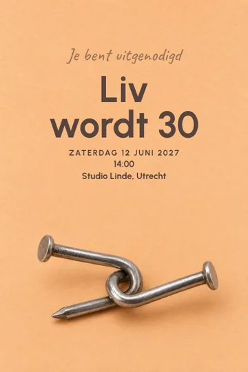 Uitnodiging met het ontwerp Ontwar het feest
