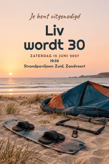 Uitnodiging met het ontwerp Kites op het strand